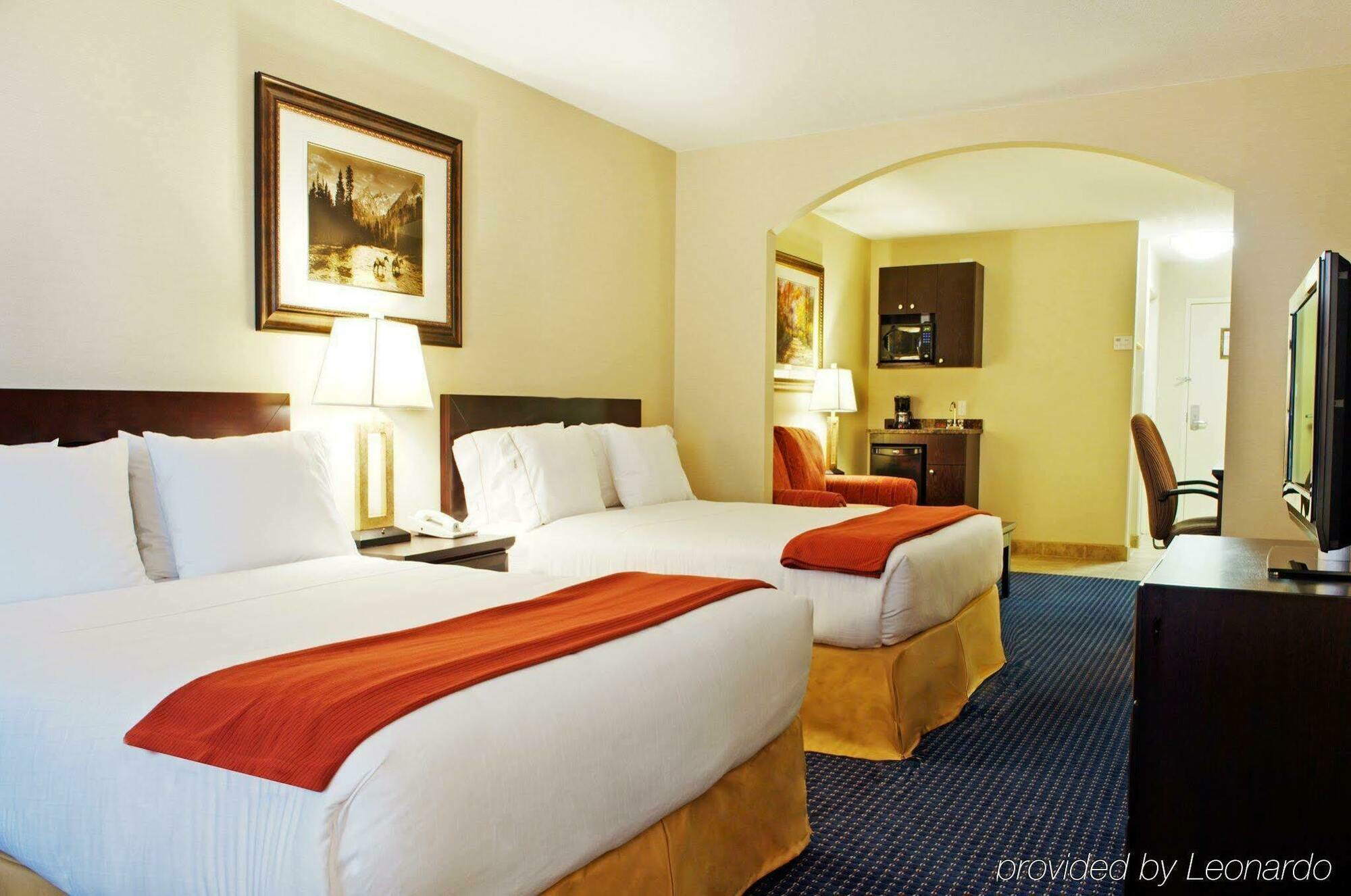 Holiday Inn Express Hotel & Suites Edson, An Ihg Hotel Εξωτερικό φωτογραφία